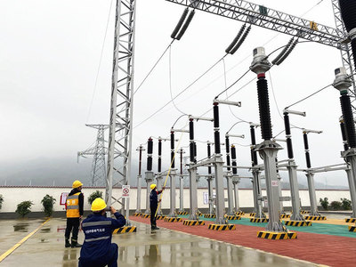 貴南鐵路&ldquo;樣板&rdquo;牽引變配電所一次受電成功